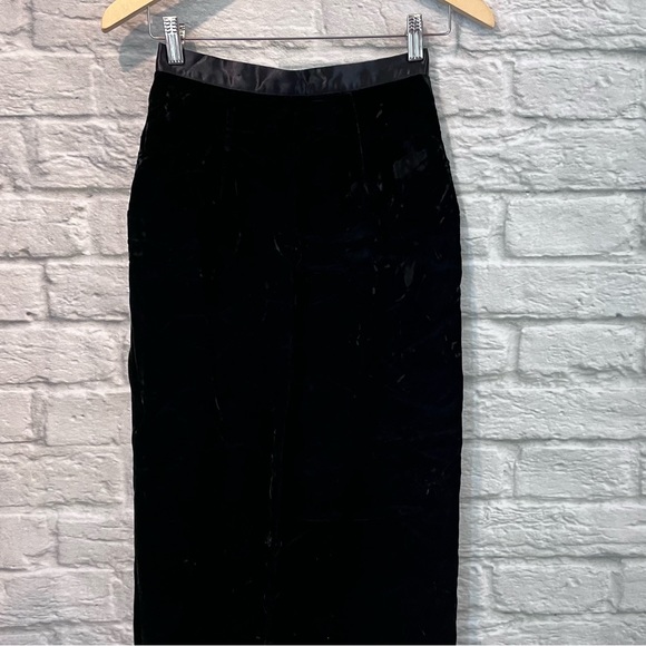 Vintage 1986 Jessica McClintock Women’s 24” Black Velvet Pencil Midi Skirt - Picture 3 of 10
